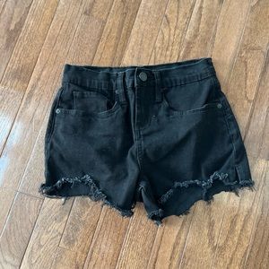 NWOT UNWORN Blank NYC The Barrow Denim Shorts in Black